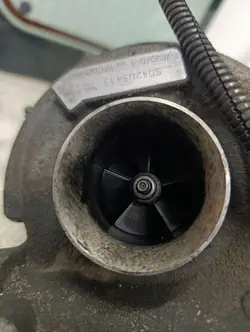 Garrett-turbo OEM 504203413 Iveco Daily III 2.3 HPI:lle