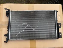 Radiateur Renault Clio V 2021 - 214105837R