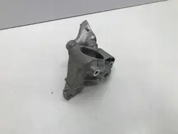 Volvo XC40 Motorfäste OEM 32325434 - Begagnad
