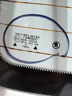 Vitre arrière OEM 000489213 pour Skoda Fabia I (1998-2007)