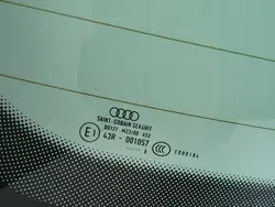 Vitre arrière OEM 001057 pour Audi A4 B8 Berline