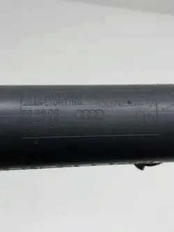 Höger strålkastartvätt OEM 8R0955102 för Audi Q5 8R
