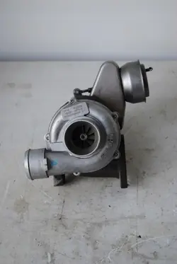 Turboahdin Mercedes-Benz OE A6460960699