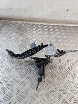 Pedal da Embreagem Ford OEM BV617B633CB - Usado