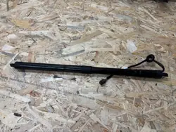 Atuador esquerdo de porta-malas Volvo XC40 II 2017+ OEM 32296296
