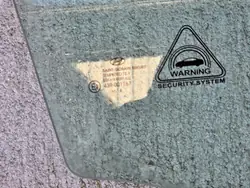 Vidro porta dianteira direita OEM para Hyundai i30 II