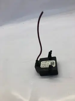 Amplificador de antena Mercedes-Benz OEM A2389054402