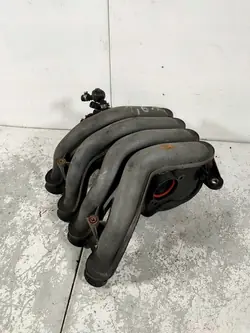 Coletor de admissão Audi A4 B6 1.6 ALZ