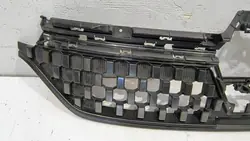 Grille de radiateur Renault OE 622563643R MBAP Occasion