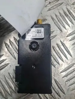 BMW OEM AV923117906 Antennförstärkare för 3-serien GT
