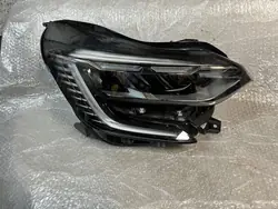 Oikea etuvalaisin Renault Captur II 260104525r
