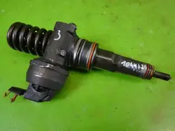 Audi Ruiskutin OEM 038130073AJ A3 8L 1.9 TDI:lle