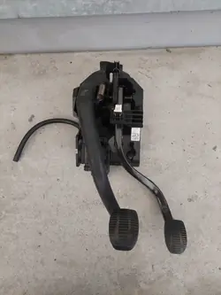 BMW 2 F46 F45 poljinsarja OEM 6870847 - Käytetty