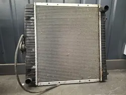 Mercedes W123 2.5 Benzin Wasser Kühler OEM