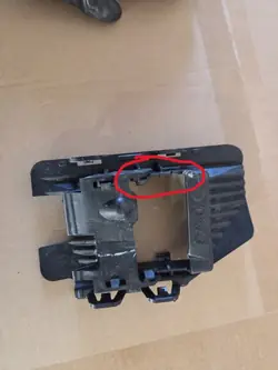 Soportes radar delanteros Mercedes W206 OEM A2068856905 A2068857005