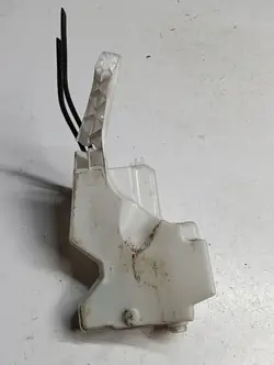 Scheibenwaschbehälter OEM 289104250R für Renault Captur