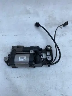 Compressore Sospensione VW Touareg Porsche Cayenne 7P0616006H