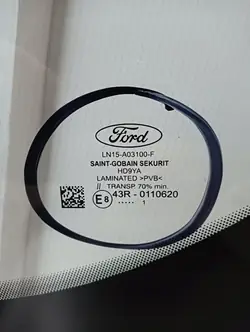 Ford OE 3583AGACHMV7 framruta med kamera
