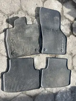 Tapetes de borracha Skoda Octavia IV OEM DYWANIKI GUMOWE