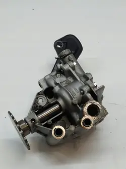 Oliepomp OEM 8200345757 voor Renault Koleos 2.0 DCI
