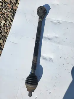 Volkswagen PASSAT B7 Vänster Främre Halvaxel