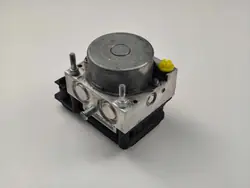 Pompe ABS OEM 13277812 pour Opel Corsa D - Occasion