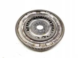 Kaksoismassavauhtipyörä DSG - VW Golf VI Passat B6 1.4 TSi