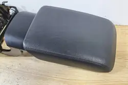 Audi A4 B8 Käsinoja OEM 8K0864263 - Käytetty