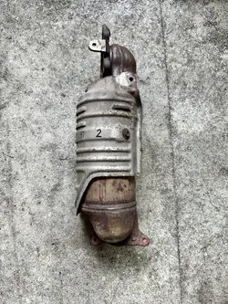 Katalysator OEM 18150-5AN-G60 för Honda Civic X