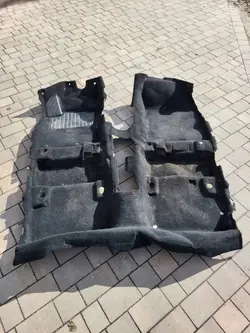 Tapis Renault Kadjar OEM 749024822R - Occasion