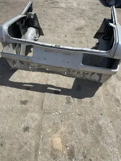 Parachoques trasero Mercedes W201 190 - Pieza OEM