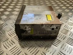 Navigaationlukija OEM 4D0919887B VW Passat B5:lle