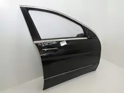 Porta dianteira direita OEM 360178589 para Mercedes W251