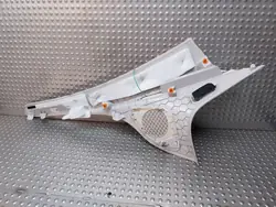 OEM A2136904600 Cubre Pilar Puerta Derecho Trasero Mercedes