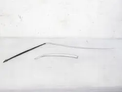 Moulure de toit gauche OEM M893108 - État utilisé