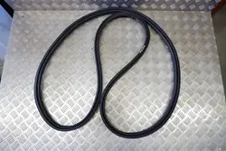 Joint de coffre Toyota Yaris Cross OEM 67881-0D240