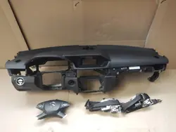 OEM kojelauta Mercedes W212 2x vyöt 3x turvatyyny