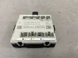 Unidad de control puerta delantera izquierda OEM A2239003639 Mercedes EQS