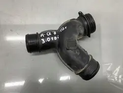 Audi Q7 Intercooler-putki OEM 4L0145795 - Käytetty