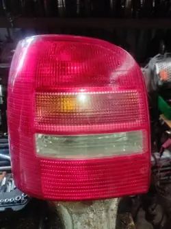 Luz trasera izquierda Audi A4 B5 Kombi