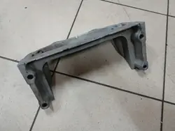 Versnellingsbakbevestigingsschild OEM 53022371AC - Gebruikt