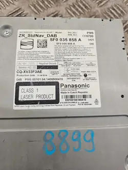 Lector de tarjetas SEAT OEM 5F0035858A - Estado usado