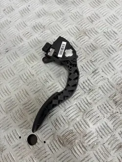 Gasreglage OEM 180027179R för Renault Trafic III 14-21
