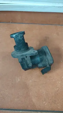 Válvula EGR Mercedes OEM 00005320C5 para 2.2 CDI