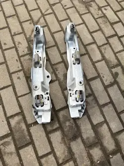 Suporte de para-lamas Renault OE 631232841R - Usado