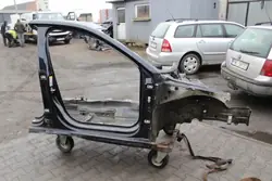 Parachoques delantero derecho Skoda Octavia IV OEM 5770773