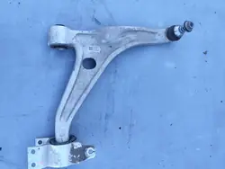 MERCEDES GLA H247 Nedre högra styrarm