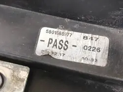 Akunapäälaki OEM 5801585977 Iveco Daily:lle