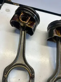 Kolben mit Pleuel YQP4048 für Audi A4 S4 B9