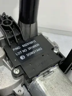 Braço do limpa-vidros traseiro Opel Zafira C OEM 60Z010012